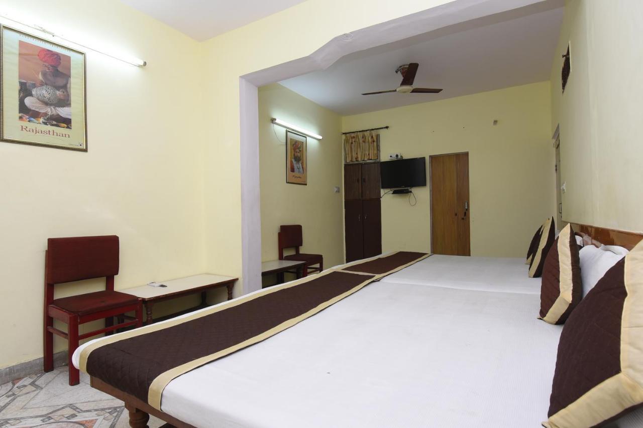 Hotel Jaipur Achrol エクステリア 写真